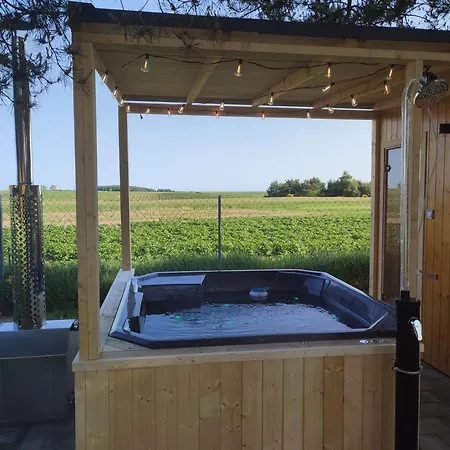 別荘 Relakstacja With Sauna And Jacuzzi