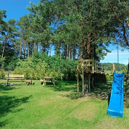 Дом отдыха Relakstacja With Sauna & Jacuzzi