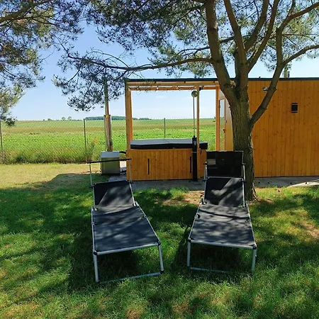 Relakstacja With Sauna And Jacuzzi 別荘 Mieroszyno