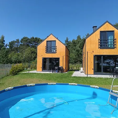 Relakstacja With Sauna & Jacuzzi Tatil Evi Mieroszyno