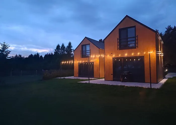 Relakstacja With Sauna & Jacuzzi Ferienhaus Mieroszyno